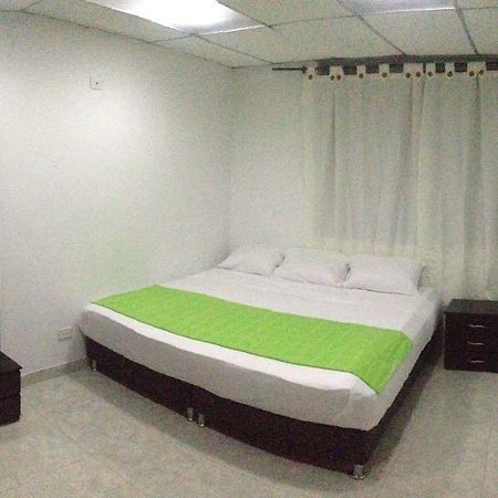 Hostal Deluxe Santander Manizales Exterior foto