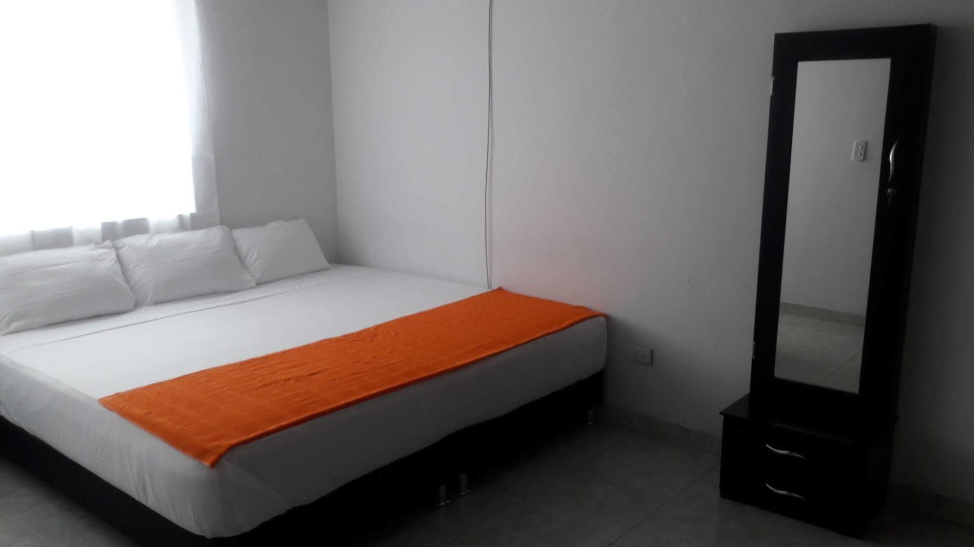 Hostal Deluxe Santander Manizales Exterior foto